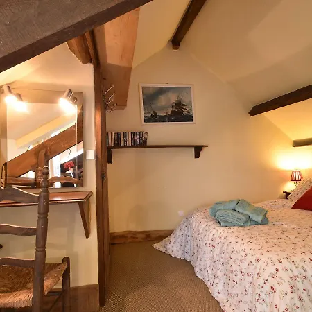 Comfortable In A Wooded Area Holiday home *