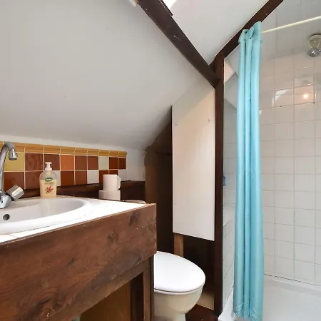 Comfortable In A Wooded Area * Saint-Clair-sur-l'Elle