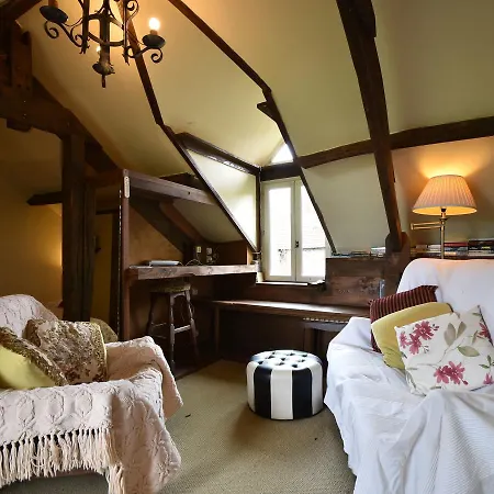 Comfortable In A Wooded Area *